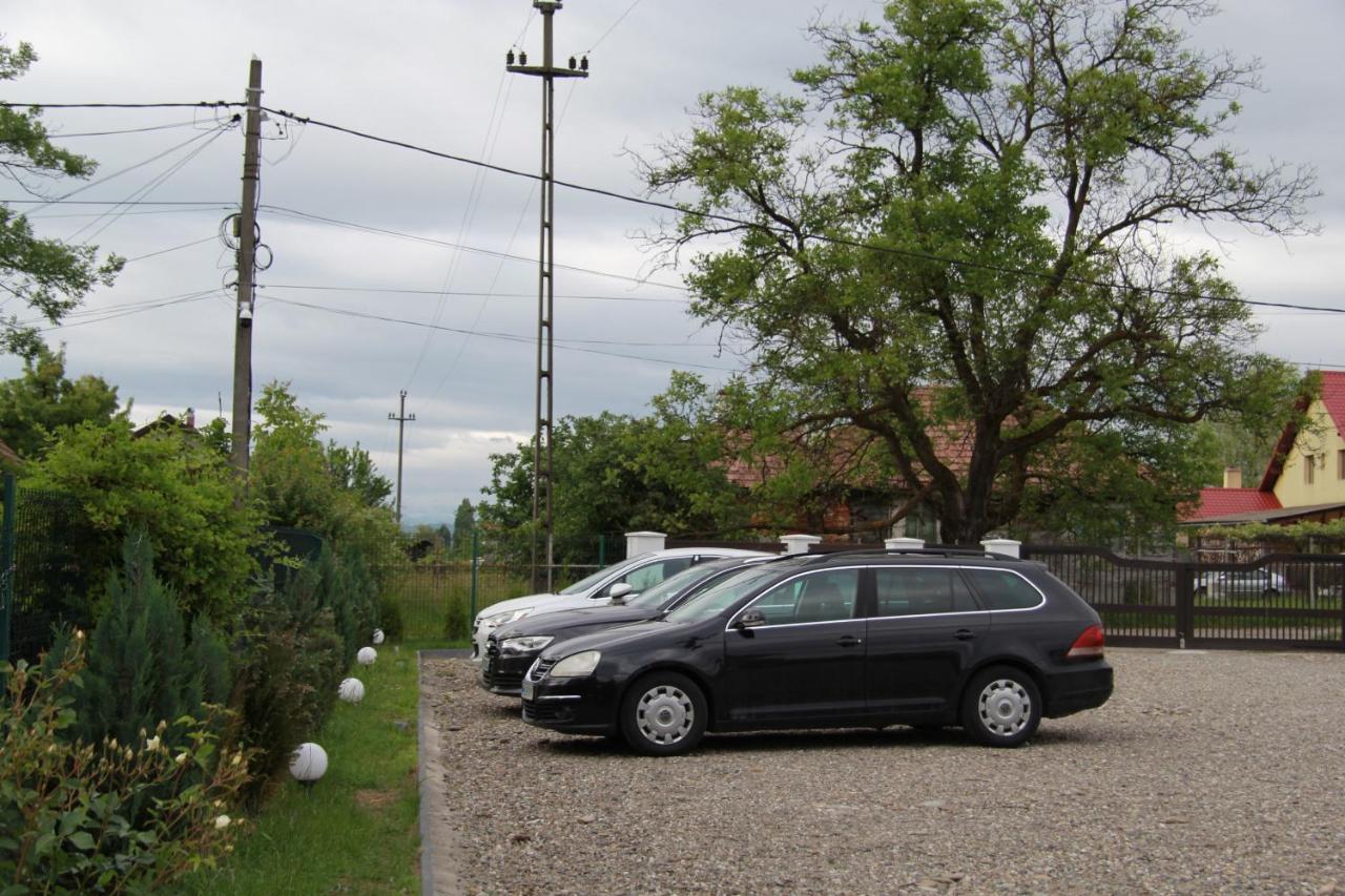 Poeme Hotel Sighetu Marmaţiei Exterior foto
