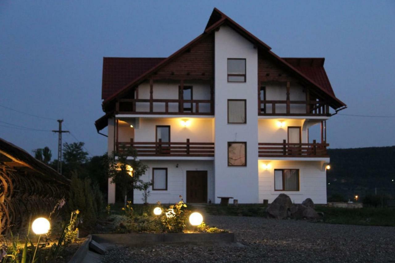 Poeme Hotel Sighetu Marmaţiei Exterior foto
